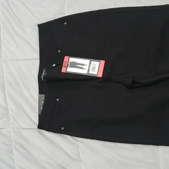 NWT Mario Serrani Comfort Stretch Capri Elegant Black Trousers Size Medium - Picture 2 of 7